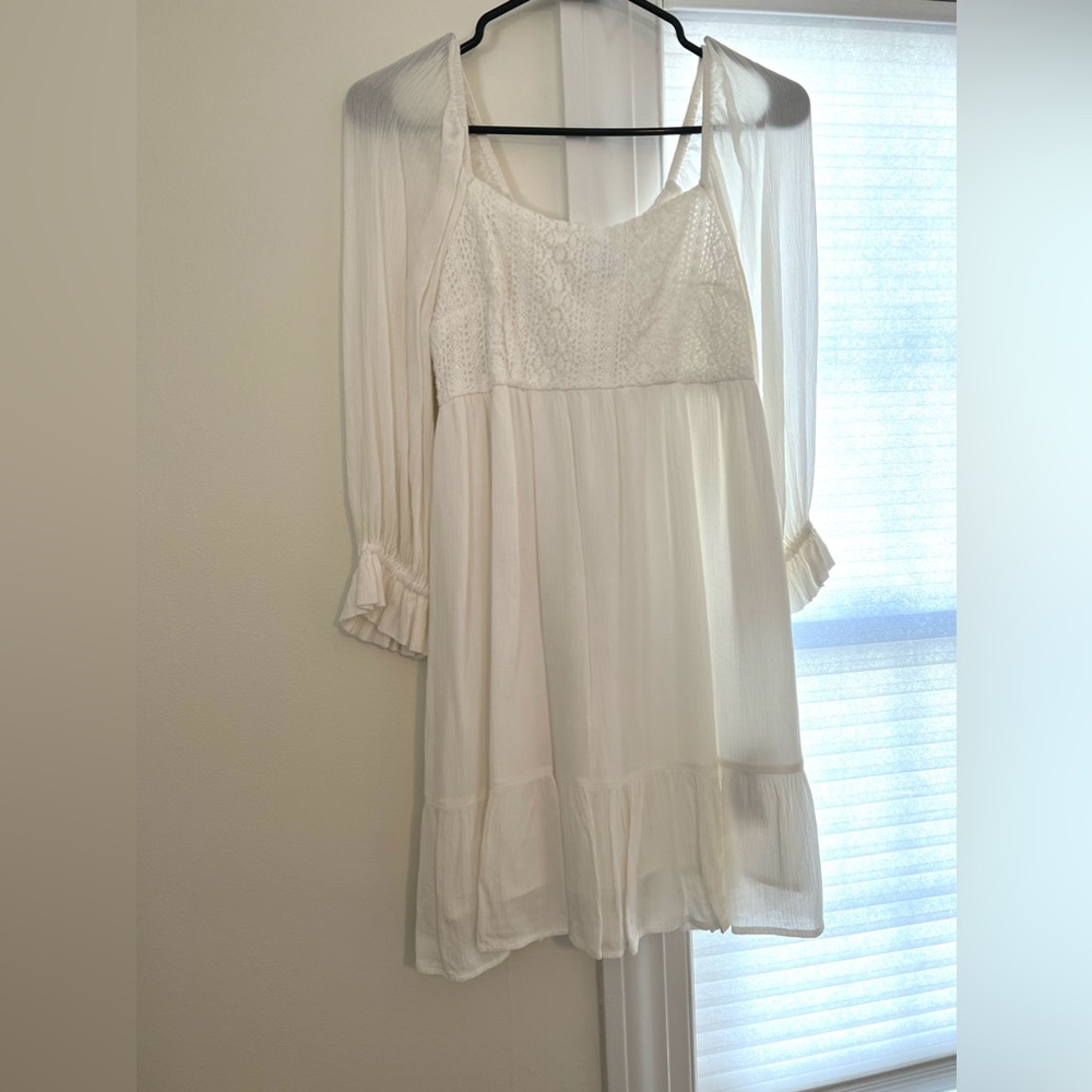 Hollister white long sleeve dress